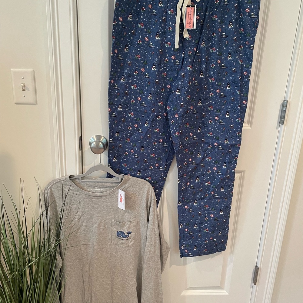 Vineyard Vines Mens Gray and Blue Pajama Set